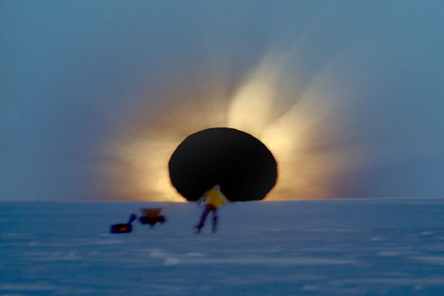 antarcticeclipse_bruenjes_big.jpg